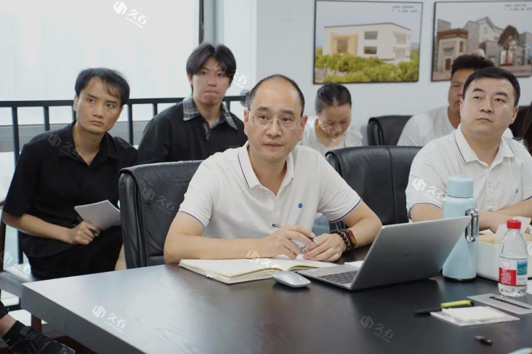 1763013147473392.jpg 640.webp (1).jpg